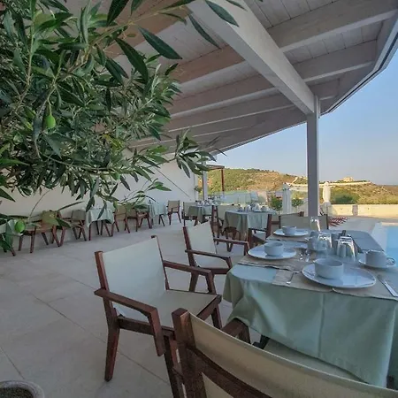 Petani Otel Vóvikes