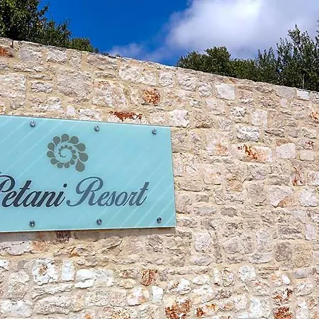 Petani Szálloda